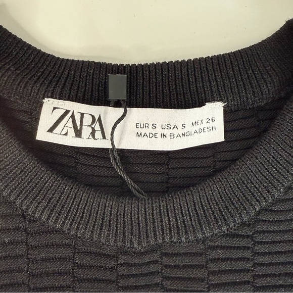 NEW ZARA S Black Sleeveless Crop Top Knit Vest Gold Button Accents Small NWT - Picture 7 of 15